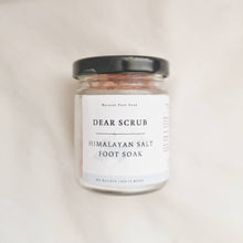 Muatkan imej ke dalam penonton Galeri, Flat lay of himalayan salt foot soak with rosemary on neutral background
